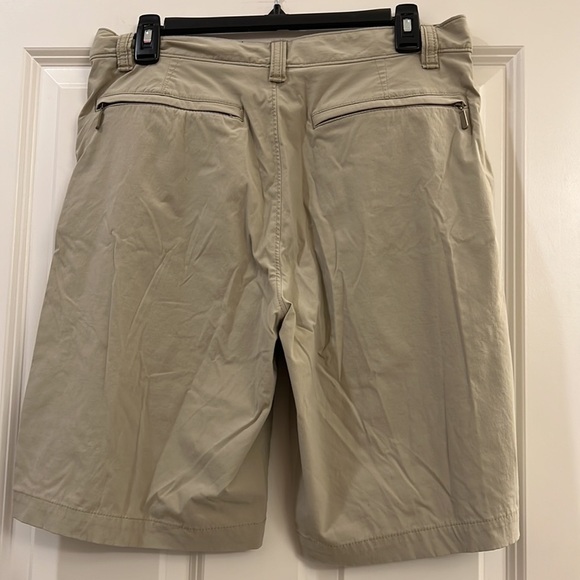 Eddie Bauer mens shorts - Picture 2 of 4